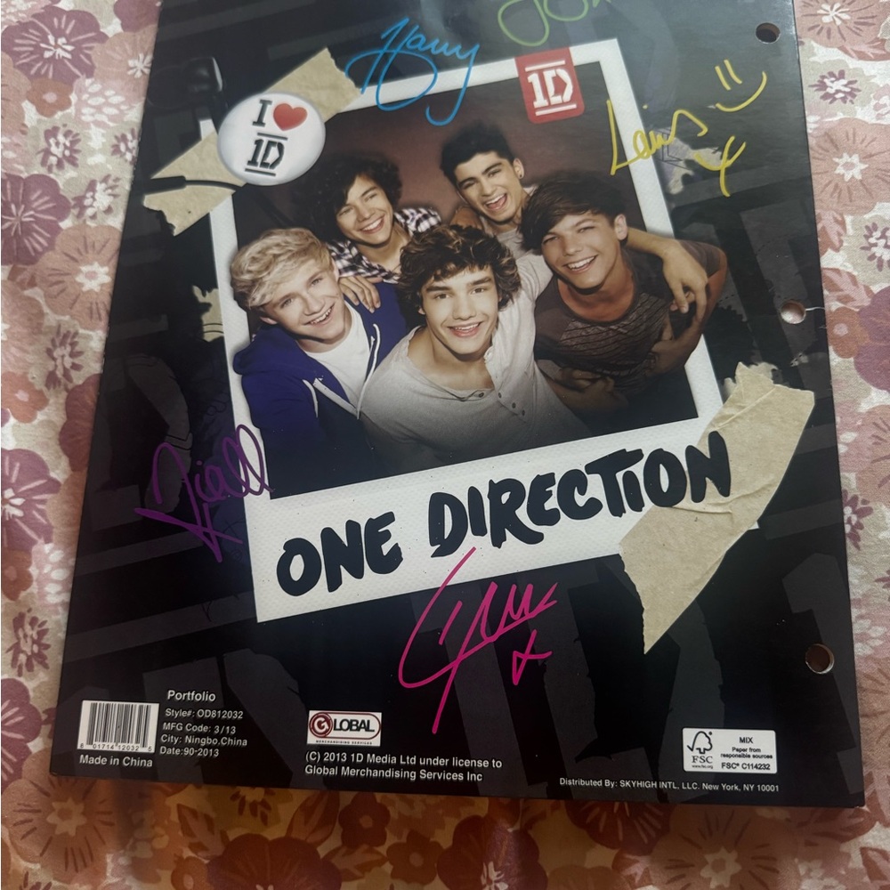 One Direction RARE 2013 Autographed portfolio - Picture 5 of 12